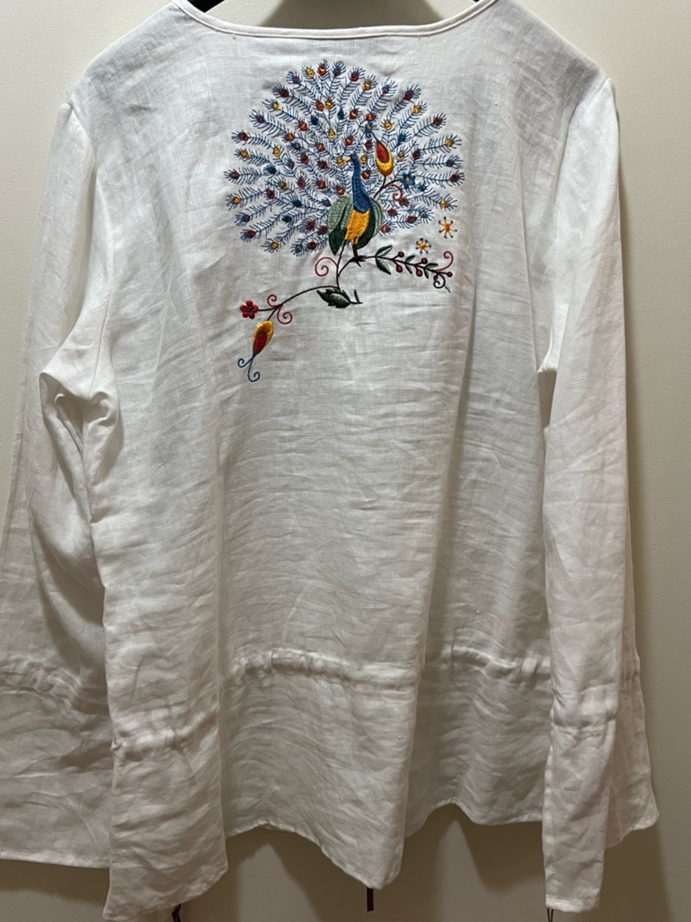 Carole Little White Linen Embroidered Peacock Boho Peasant Blouse Peacock Motif - Picture 4 of 10